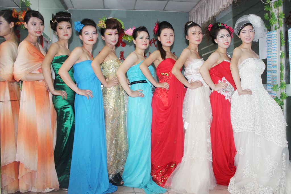 艺丽美妆学校毕业作品