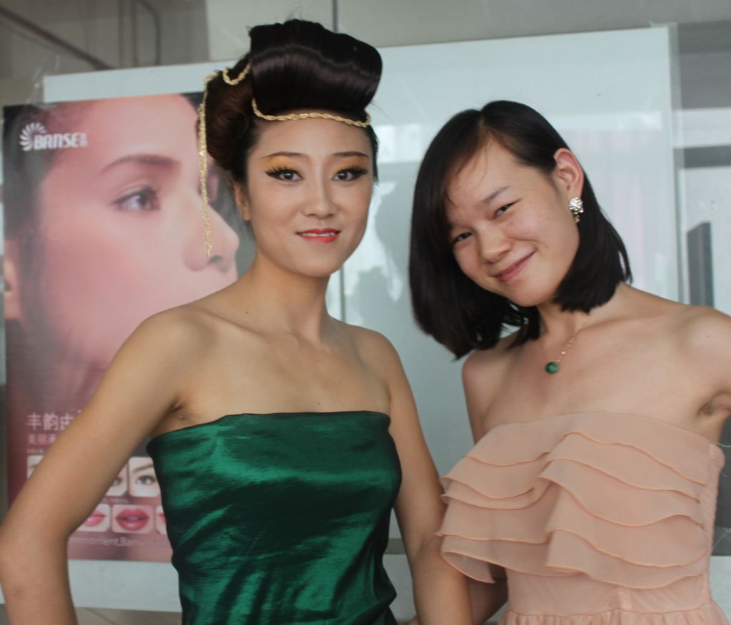艺丽美妆学校毕业作品